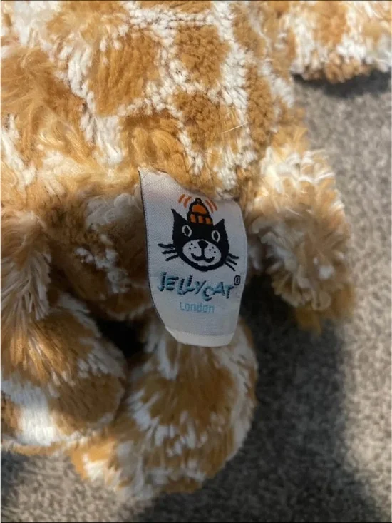 Jellycat Tan & Cream Giraffe Plush - Picture 6 of 6